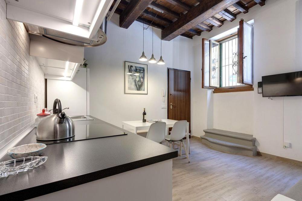 Apartemen 60 m² dengan 1 kamar tidur dan 2 kamar mandi pribadi di Pusat Sejarah Firenze Bagian luar foto