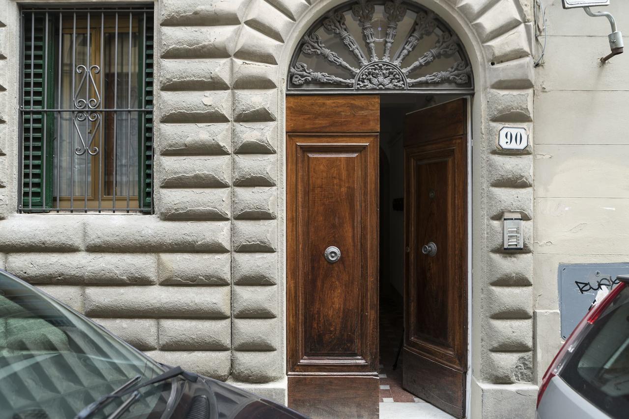 Apartemen 60 m² dengan 1 kamar tidur dan 2 kamar mandi pribadi di Pusat Sejarah Firenze Bagian luar foto