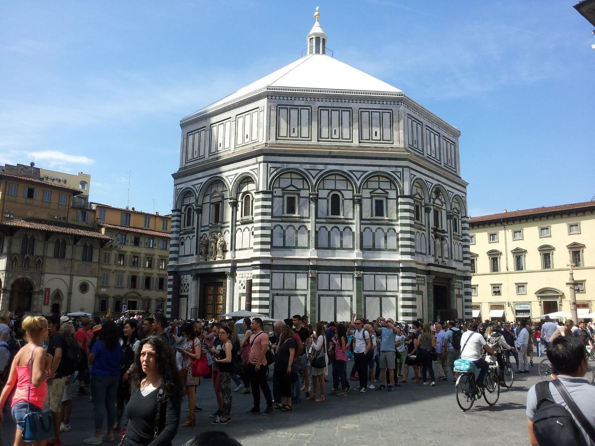 Apartemen 60 m² dengan 1 kamar tidur dan 2 kamar mandi pribadi di Pusat Sejarah Firenze Bagian luar foto